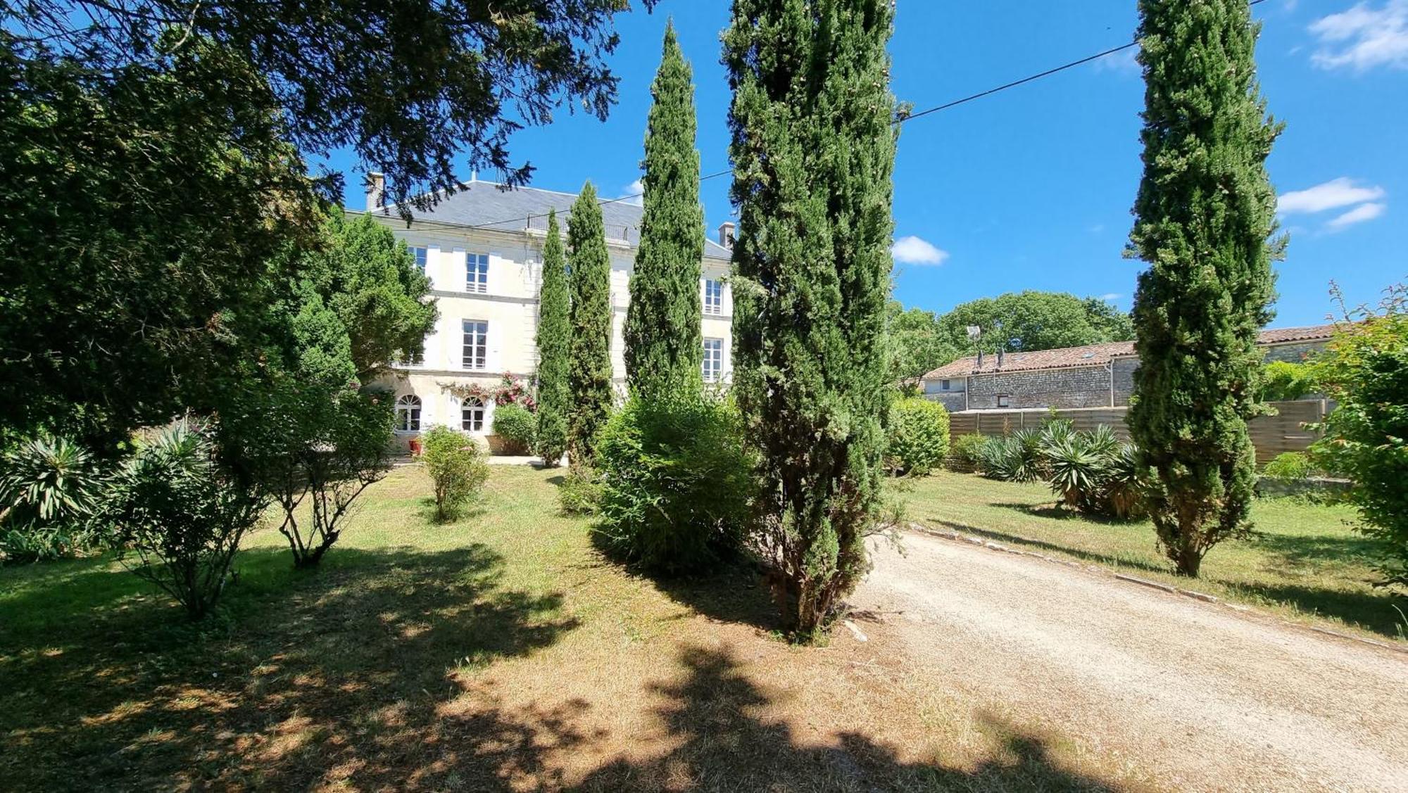 Villa Domaine De Rochebonne Saint-Just-Luzac Exterior foto