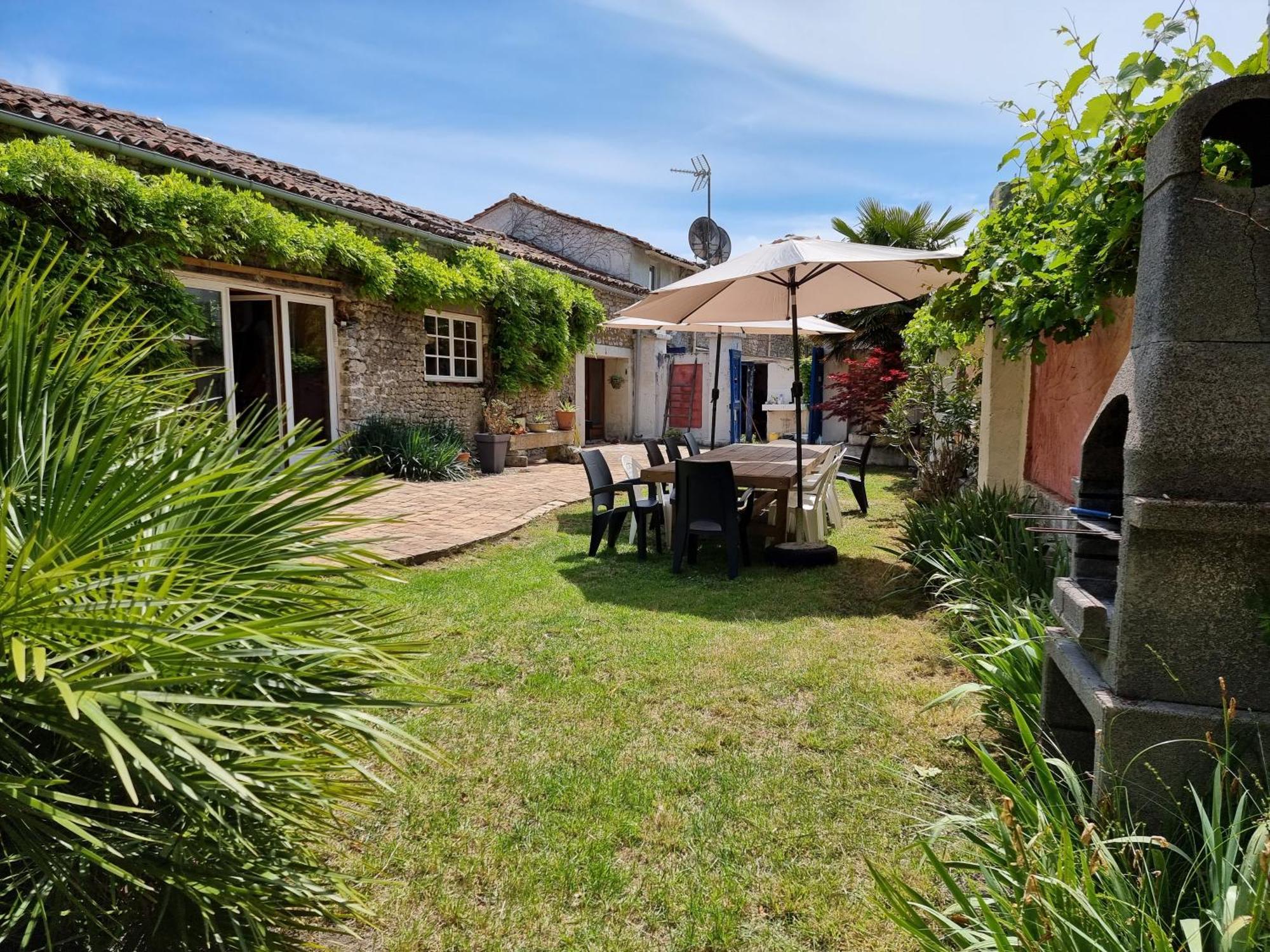 Villa Domaine De Rochebonne Saint-Just-Luzac Exterior foto