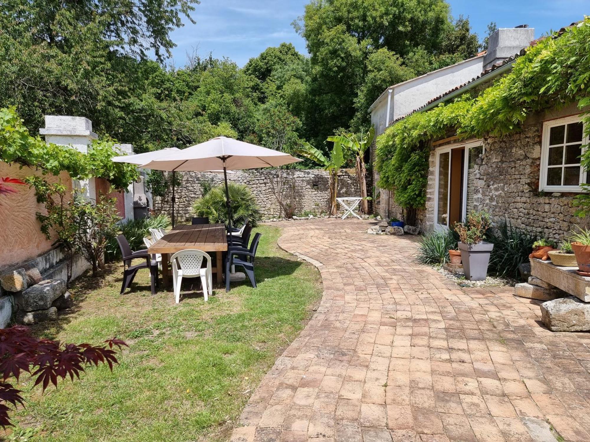 Villa Domaine De Rochebonne Saint-Just-Luzac Exterior foto